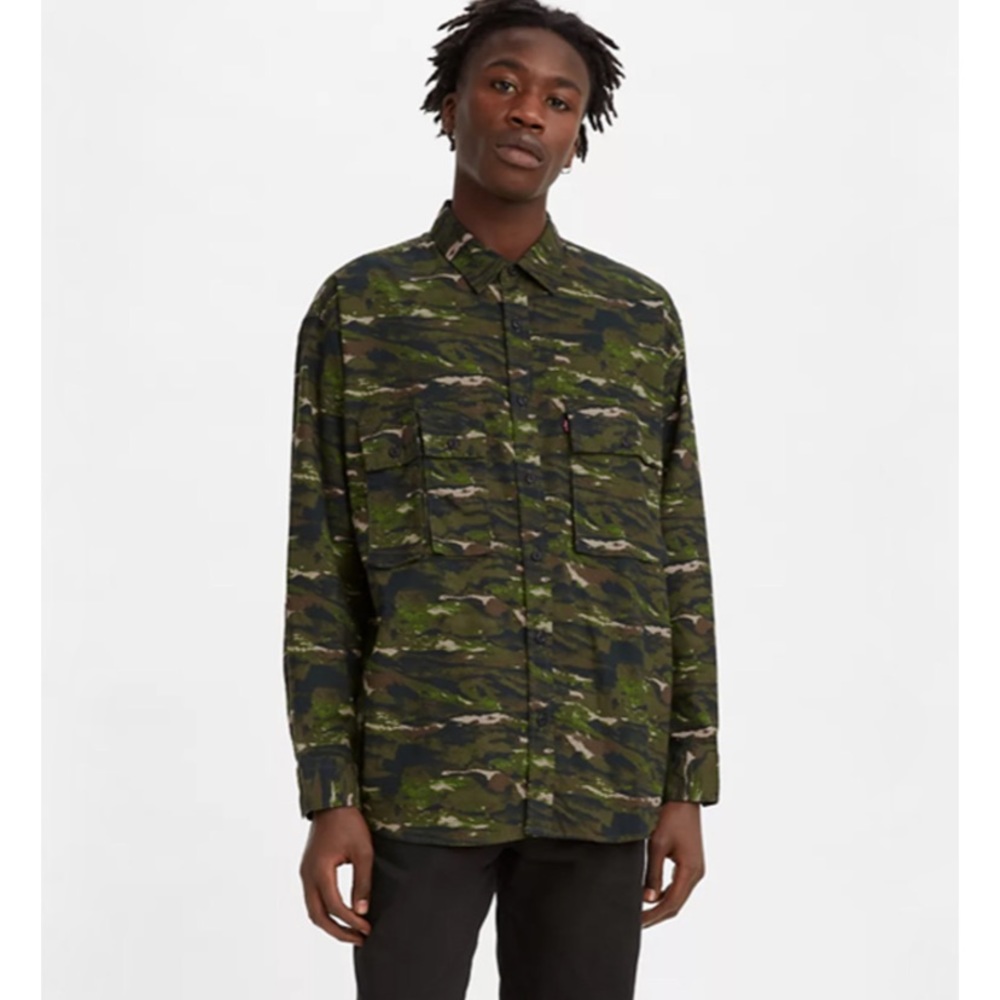 LEVI'S MEN'S CAMO PRINT CLASSIC OVERSIZED UTILITY SHIRT